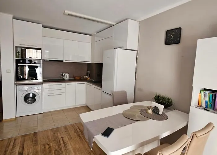 прекрасные с видом на море в центре Апартаменты Бяла