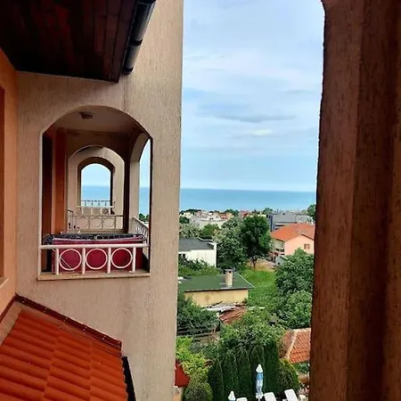 прекрасные с видом на море в центре Apartamento Byala (Varna)