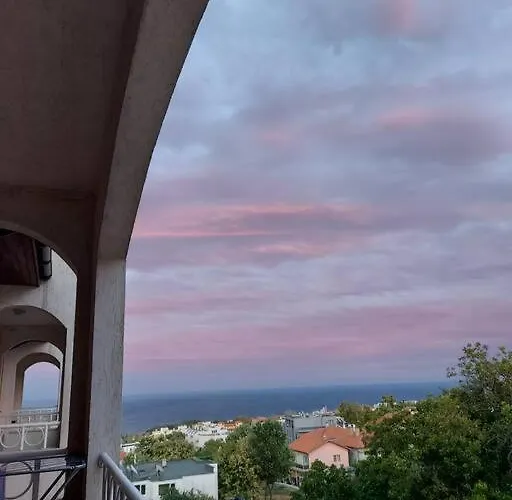 Διαμέρισμα прекрасные с видом на море в центре